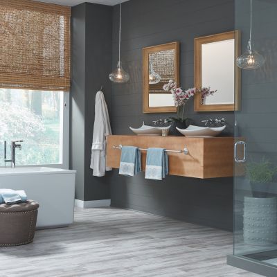 shades in a stylish Humble, TX, bathroom